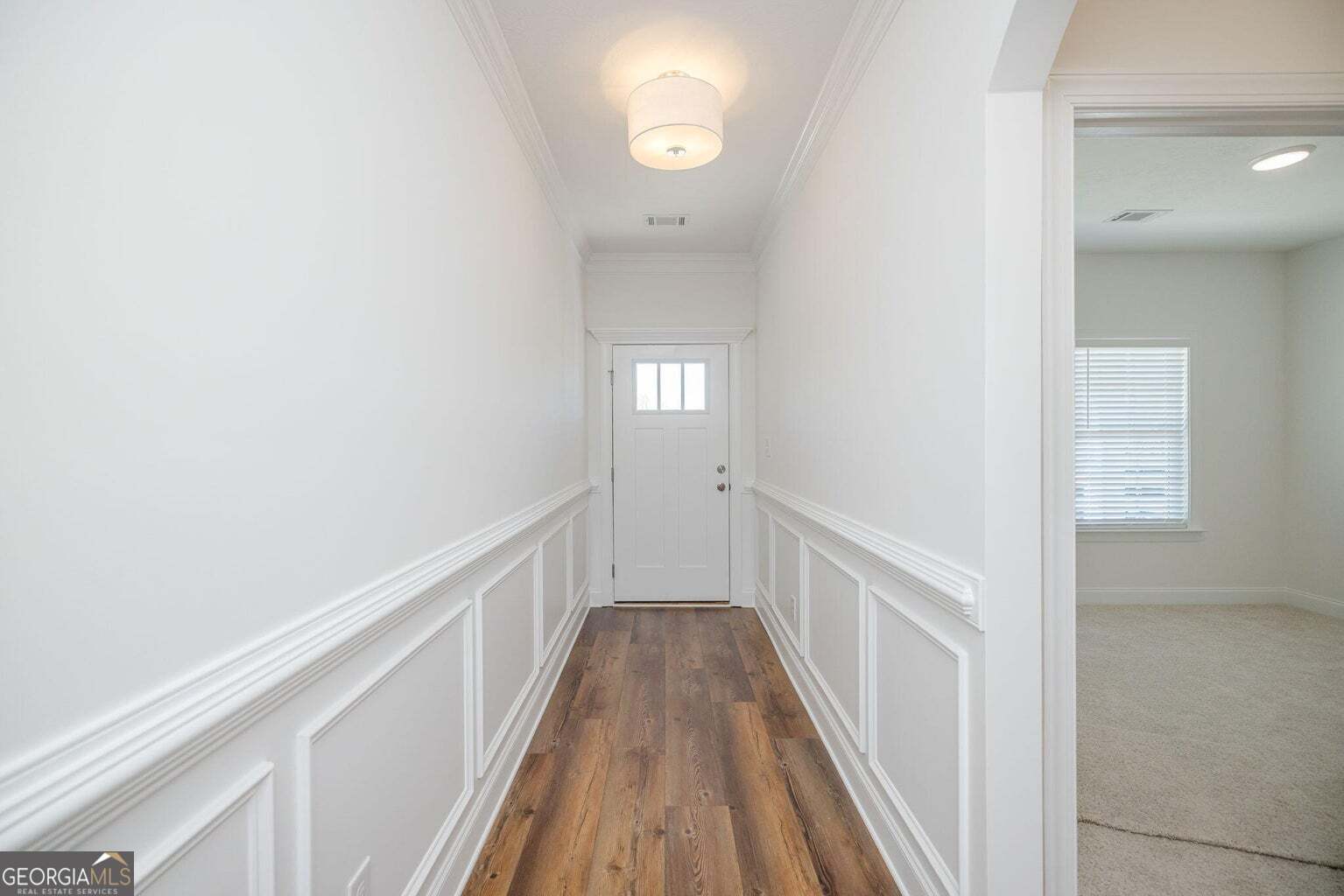 1009 Berkley Court Property Photo 3