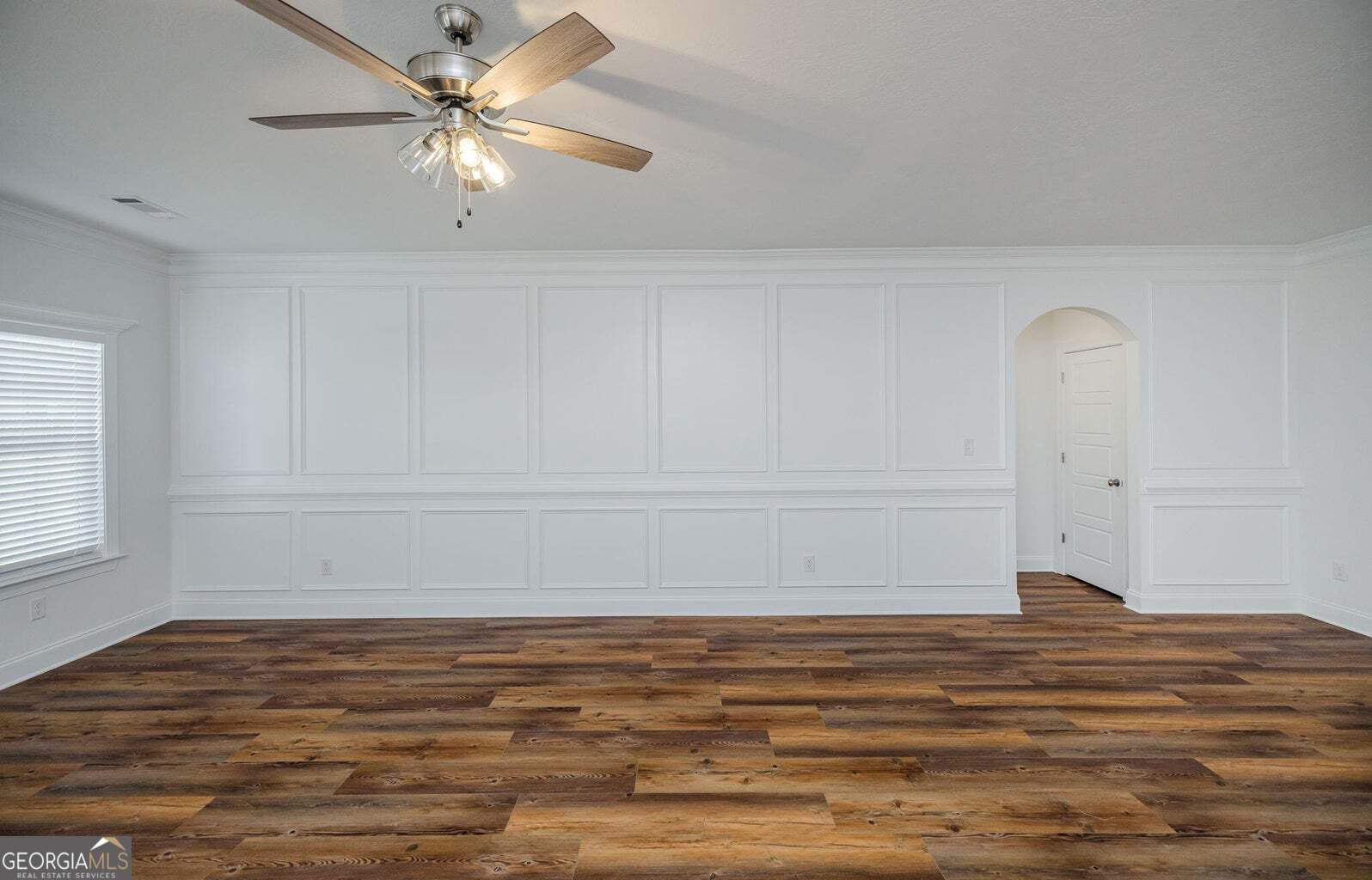 1009 Berkley Court Property Photo 8