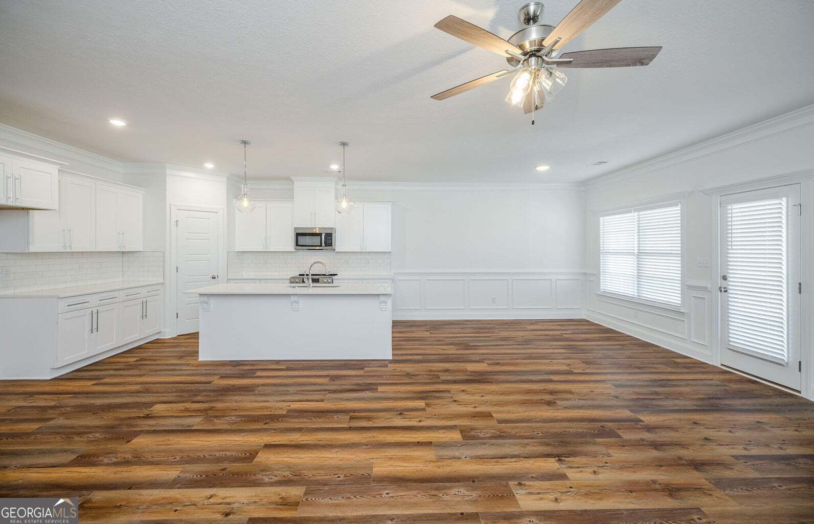 1009 Berkley Court Property Photo 10