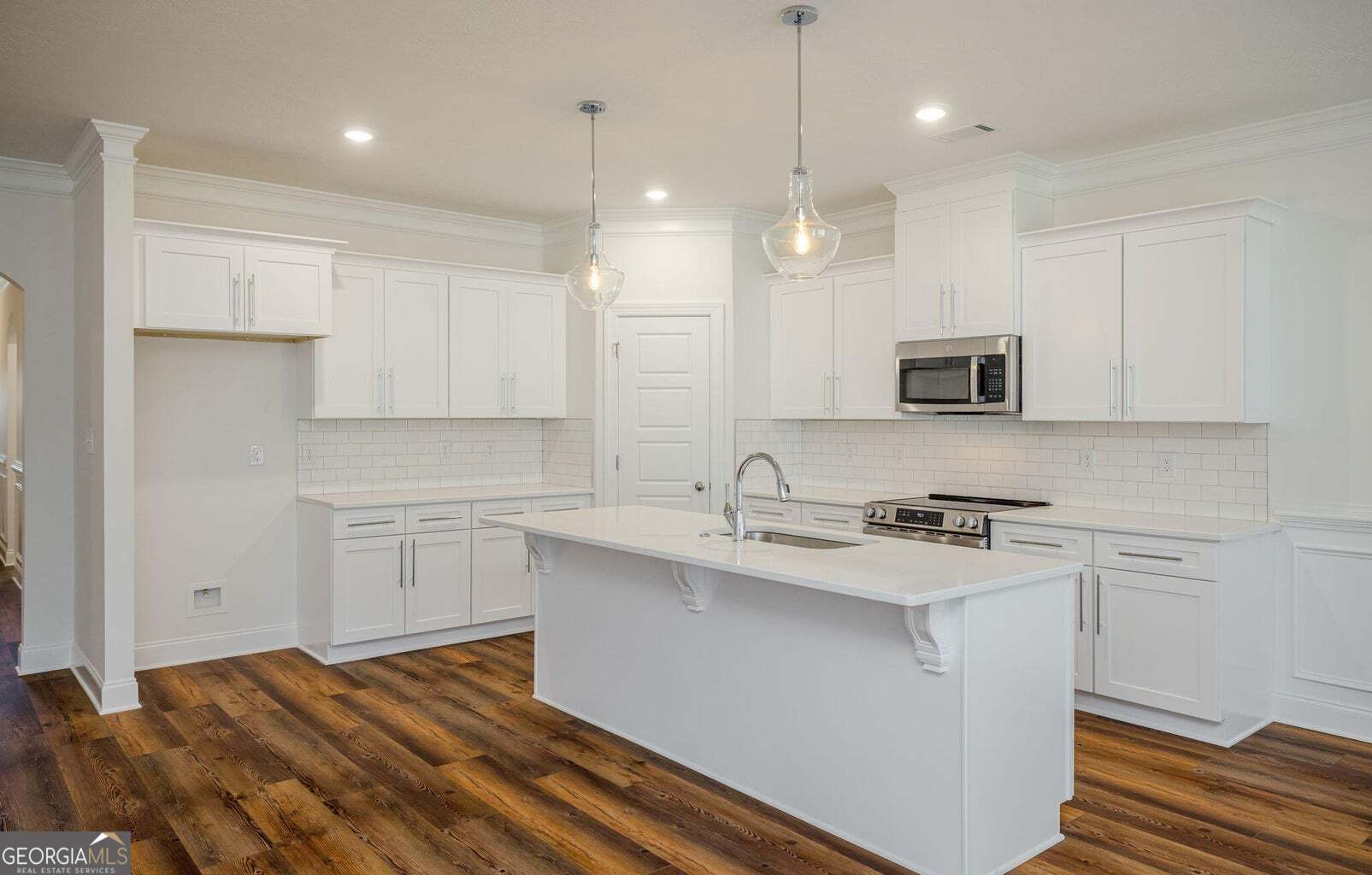 1009 Berkley Court Property Photo 12