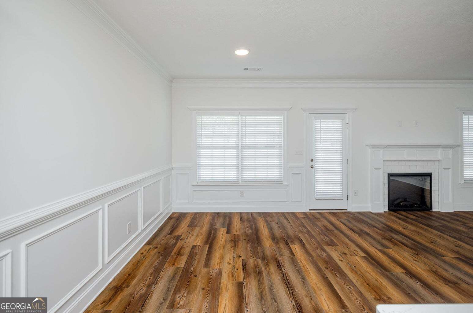 1009 Berkley Court Property Photo 16