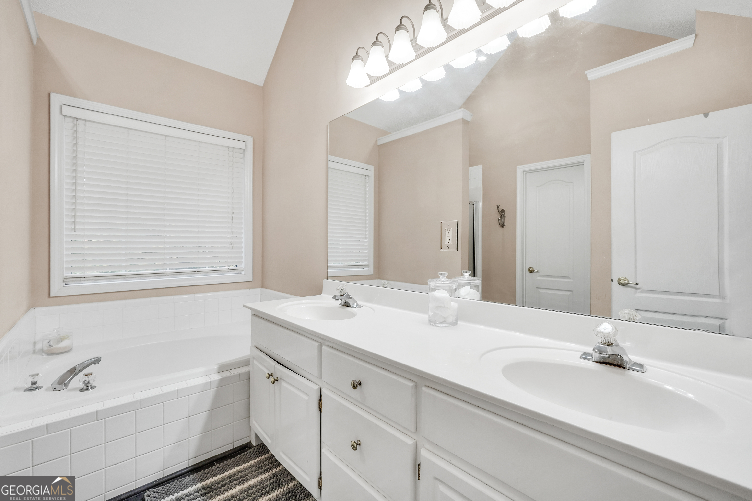 1100 River Green Court Property Photo 22