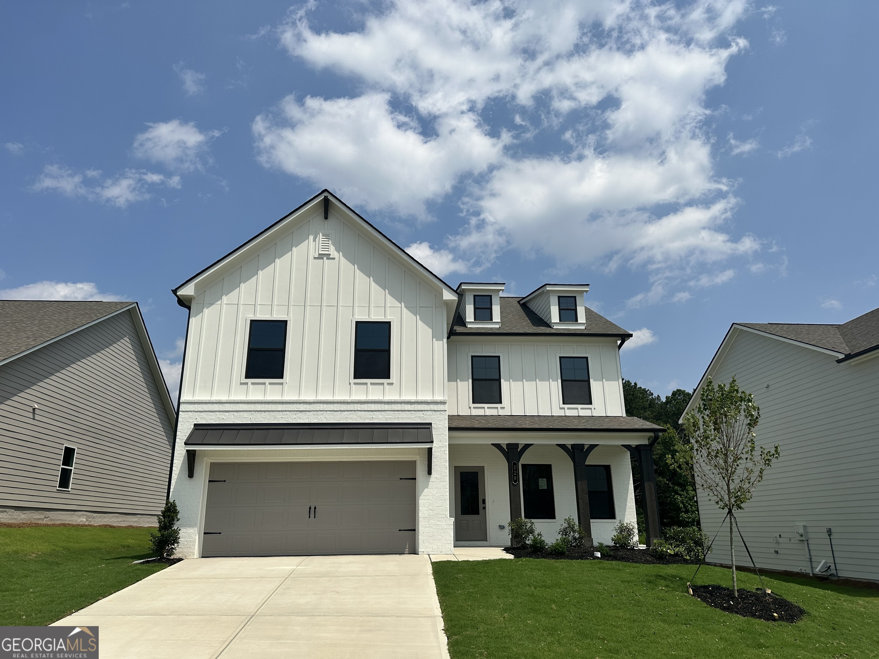 220 Wingate Drive Property Photo 1