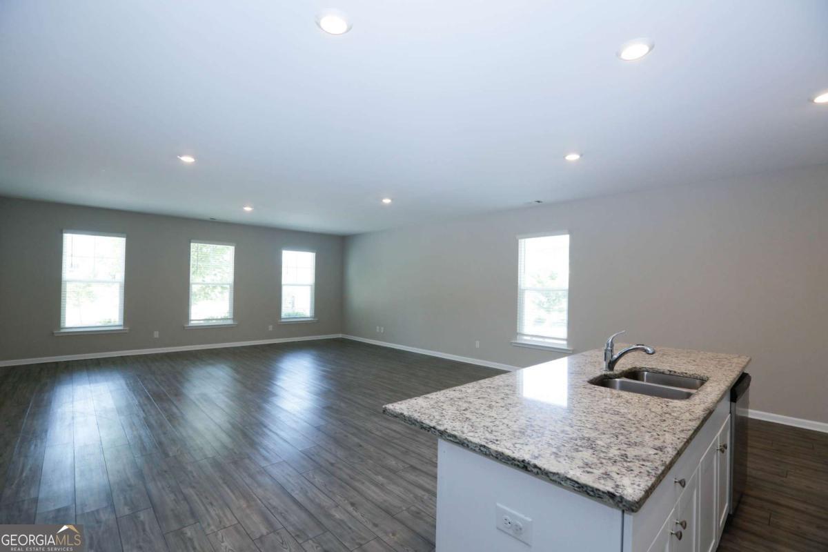 4355 Magpie Drive Property Photo 8