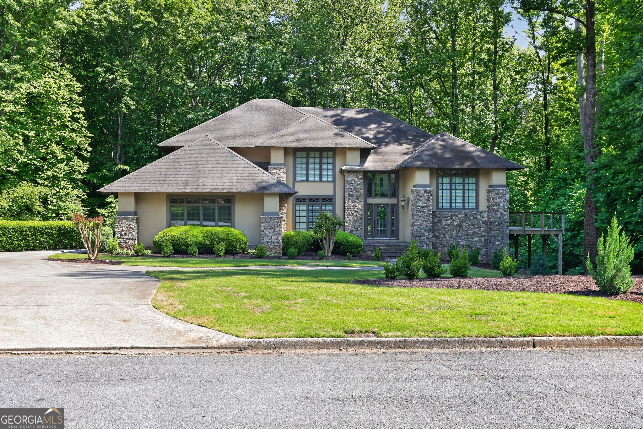 320 Waverly Hall Circle Property Photo 1