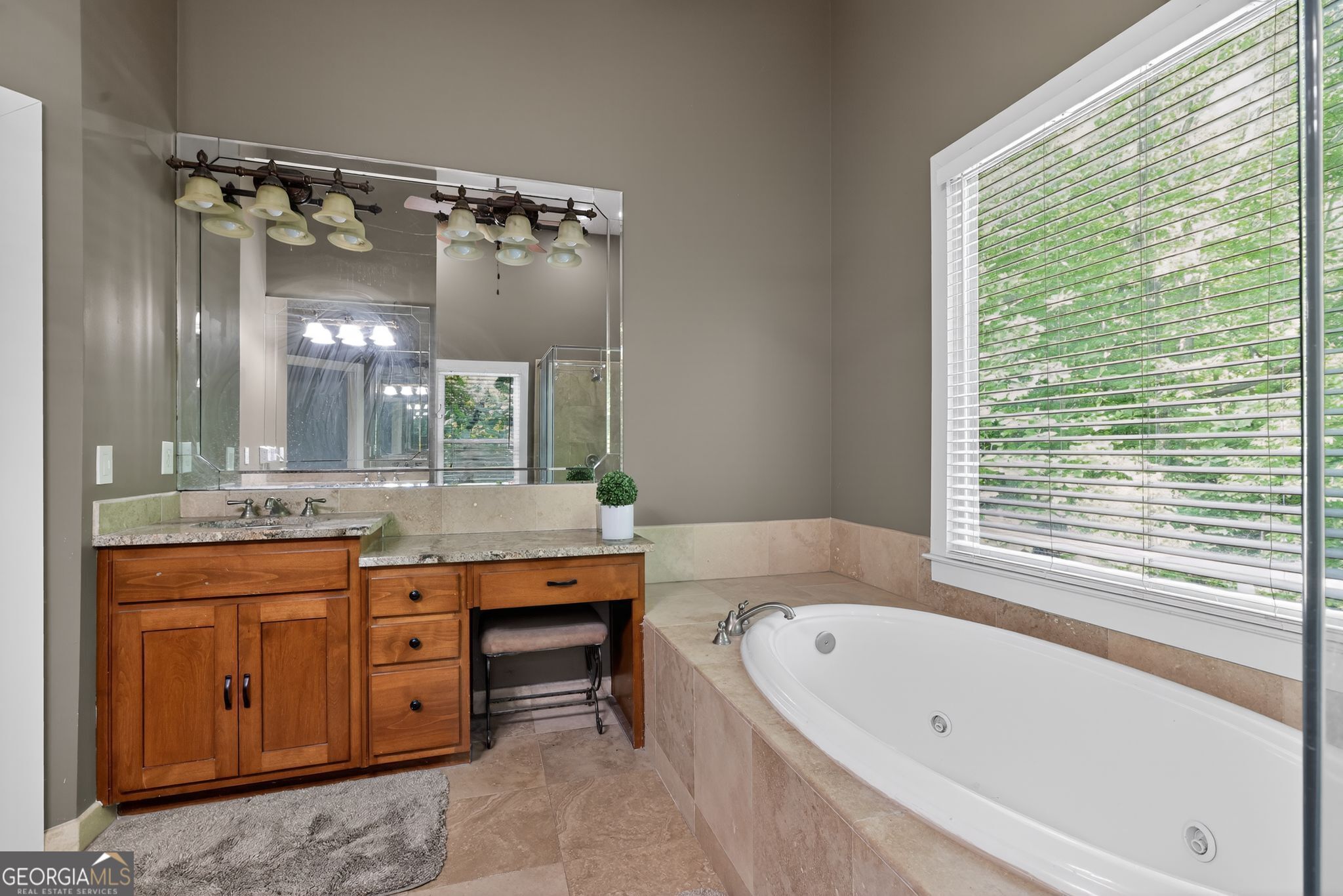 320 Waverly Hall Circle Property Photo 32