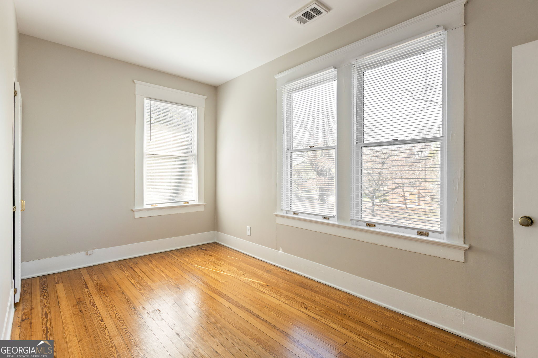 120 S Candler Street Property Photo 21