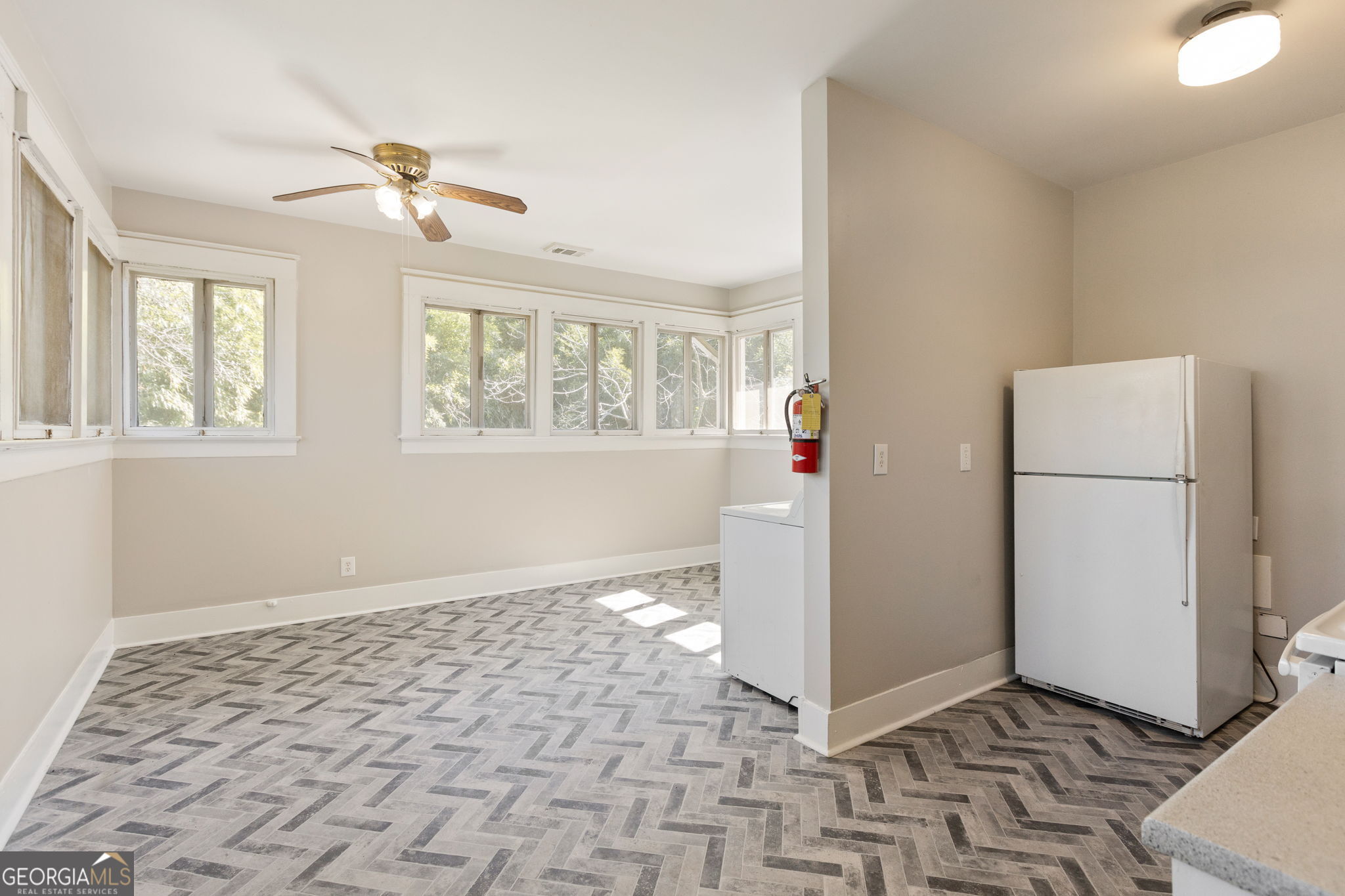 120 S Candler Street Property Photo 25