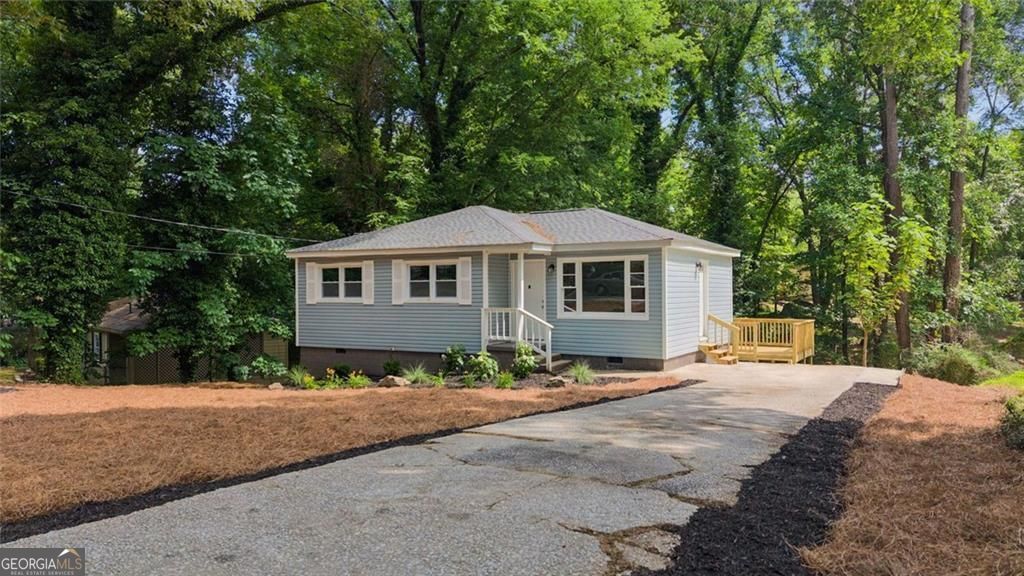 612 Hickory Trail Property Photo 2