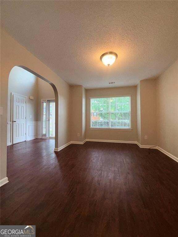 609 Vaughan Drive Property Photo 7