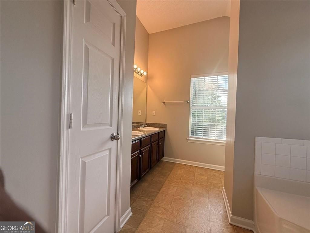 609 Vaughan Drive Property Photo 49