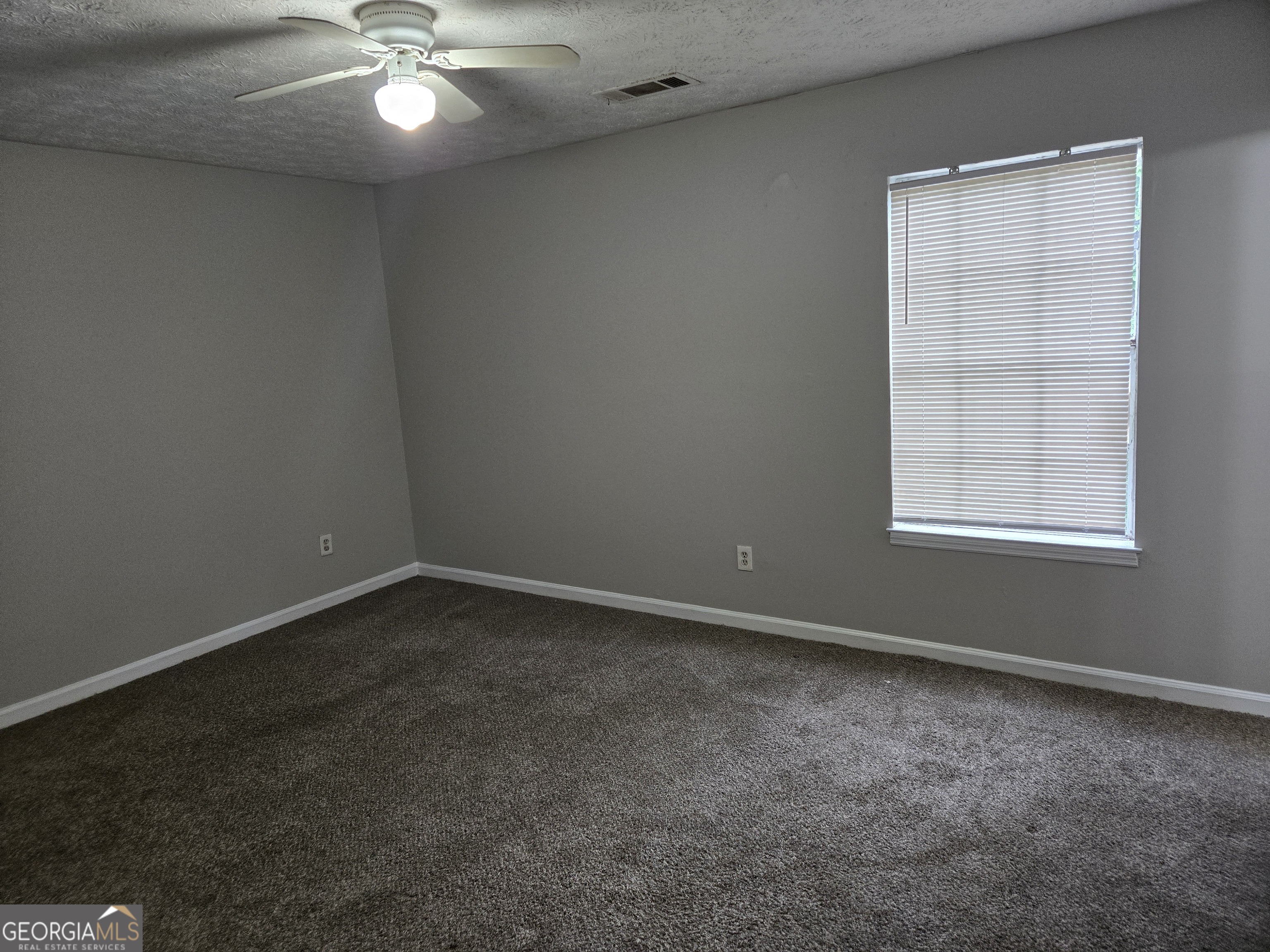 447 Sherwood Circle Property Photo 7