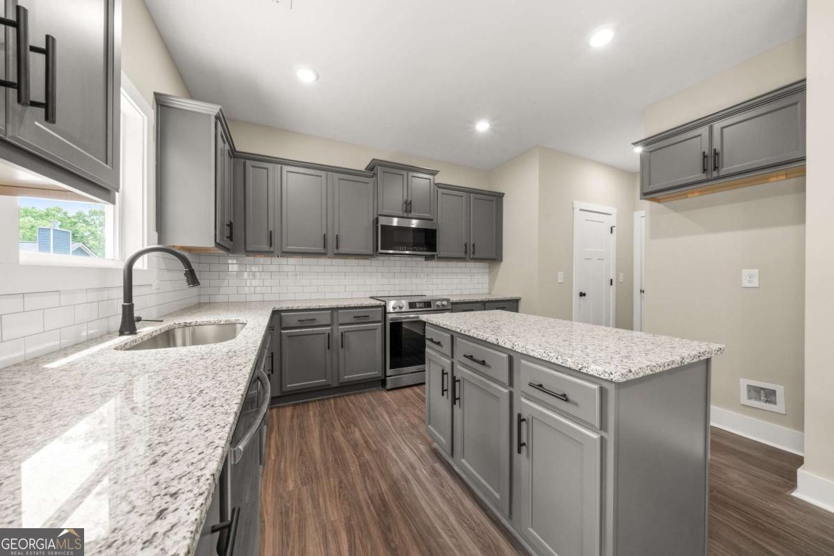 500 Benson Meadows Drive Property Photo 14