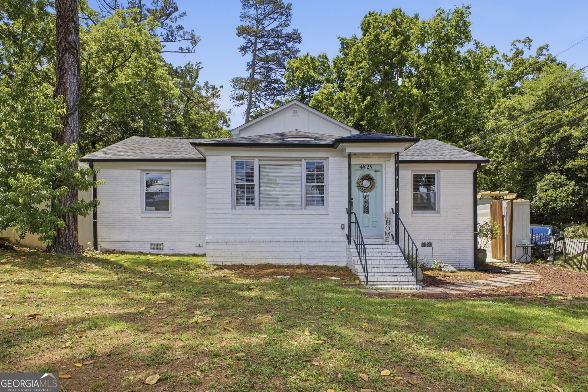 4825 River Road Property Photo 1