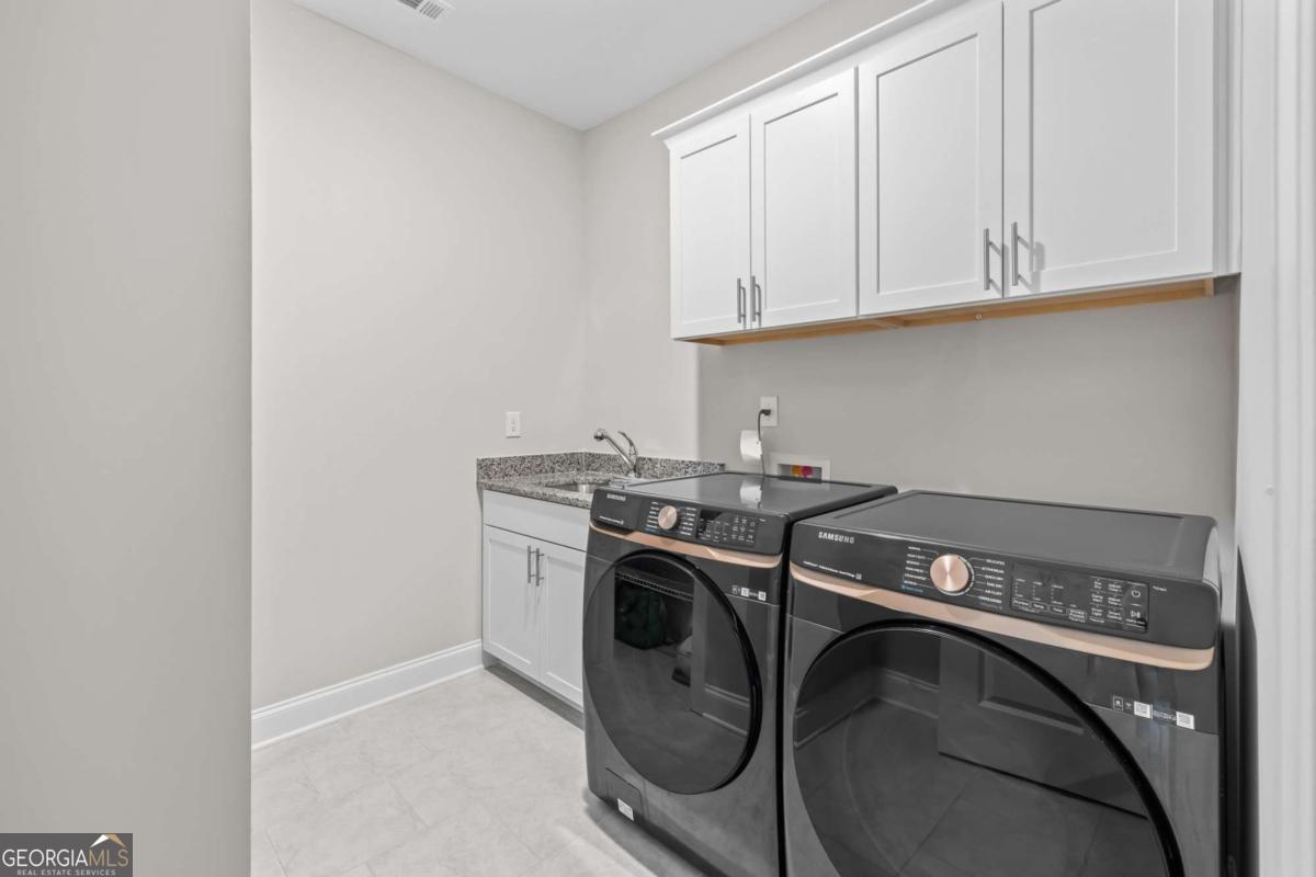 6080 Simone Street Property Photo 44