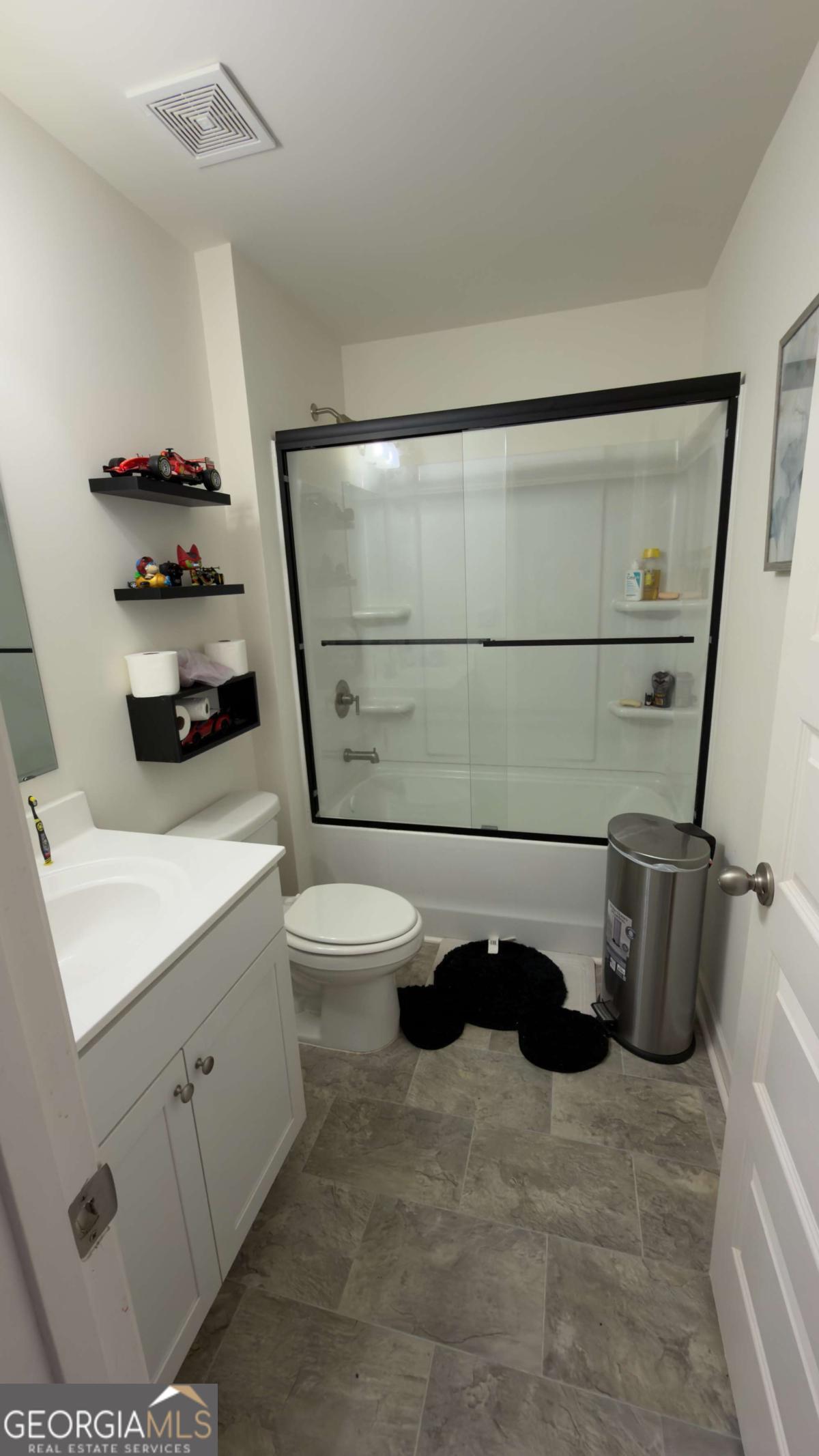 1070 Trident Maple Property Photo 16