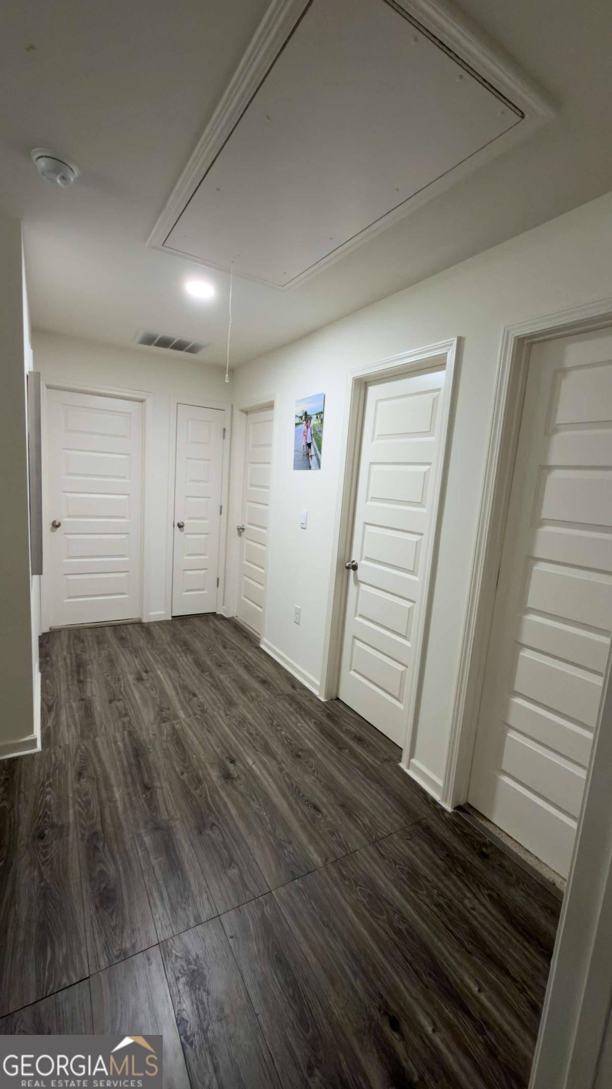 1070 Trident Maple Property Photo 18