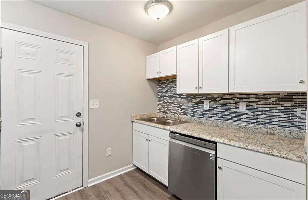 5859 Lone Oak Drive Sw Property Photo 1