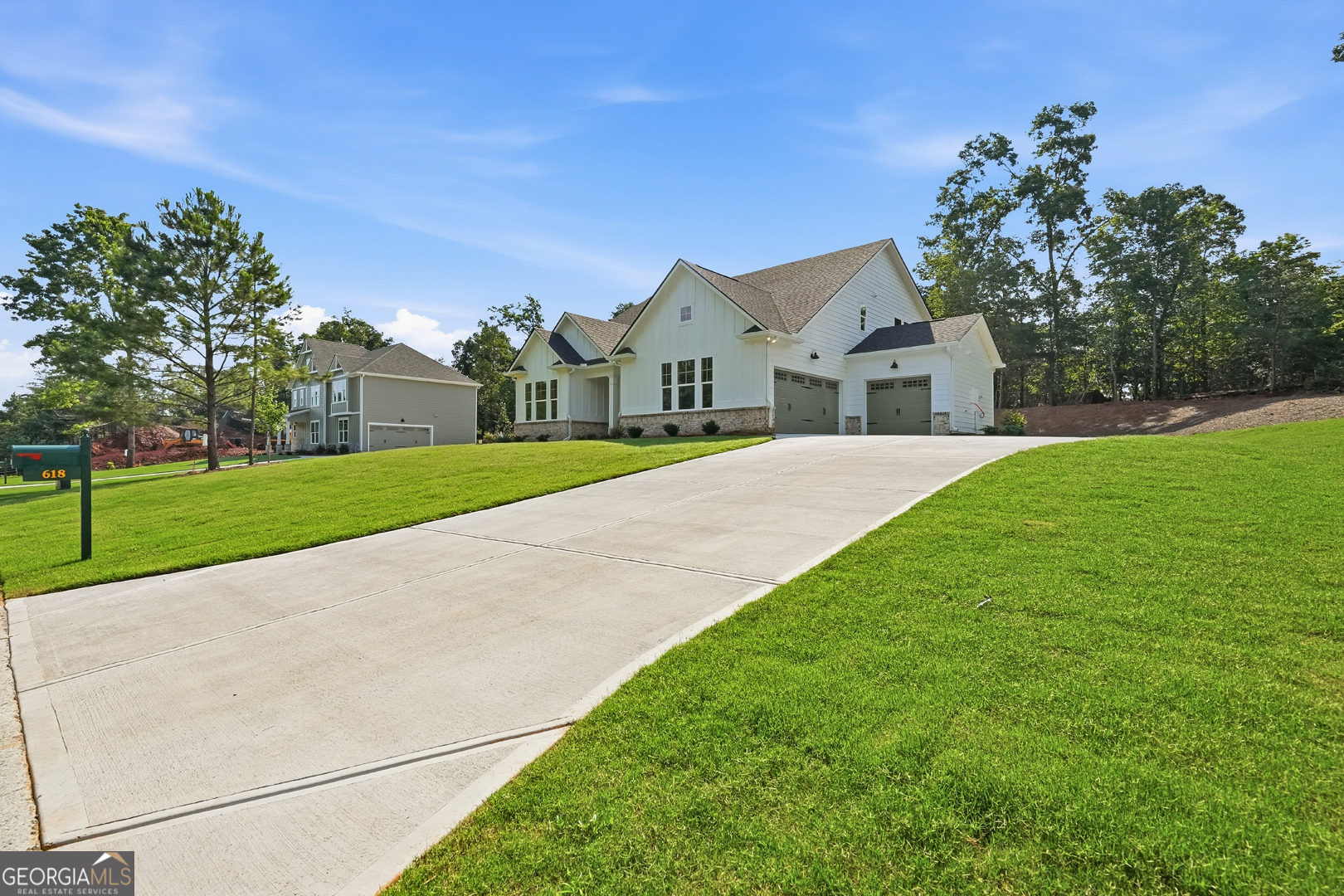 618 Sweetgrass Drive Property Photo 3