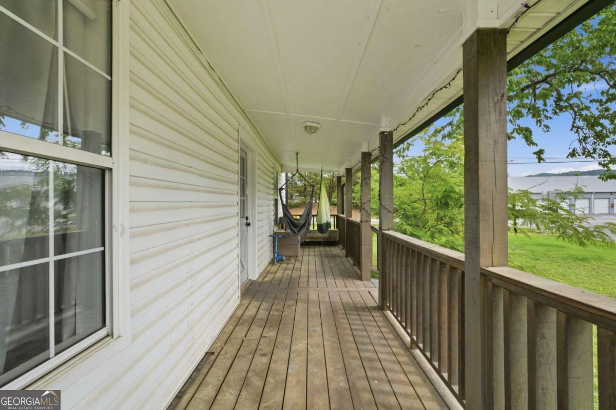 400 Sam Love Road Property Photo 5