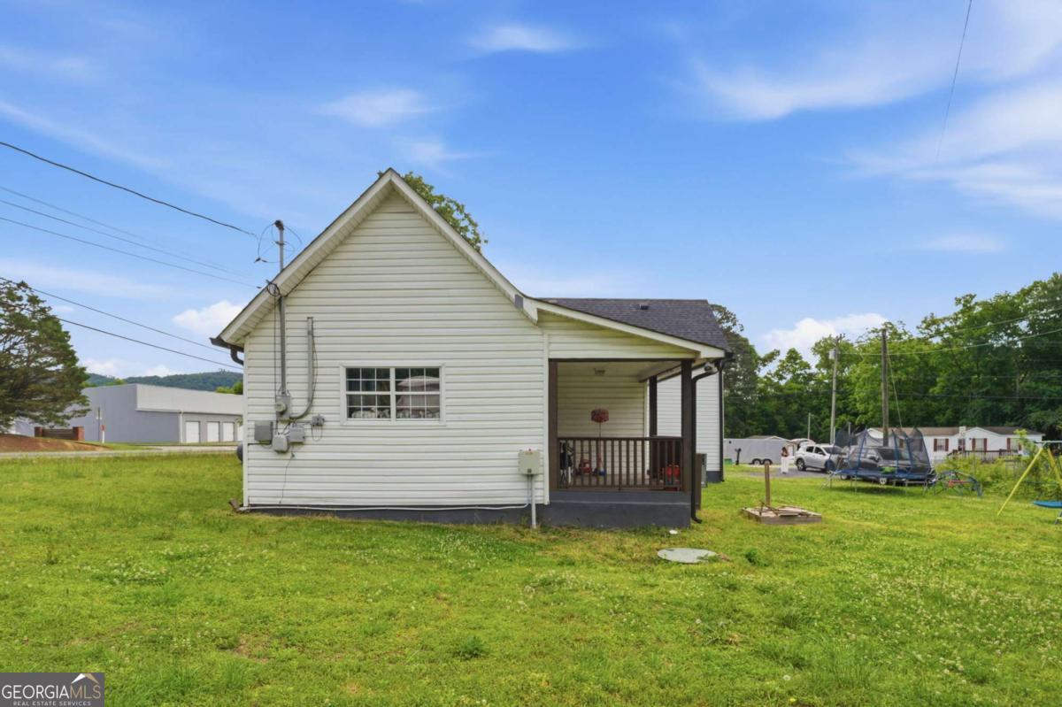 400 Sam Love Road Property Photo 8