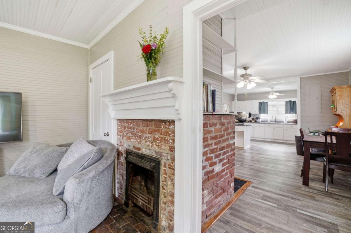 400 Sam Love Road Property Photo 12