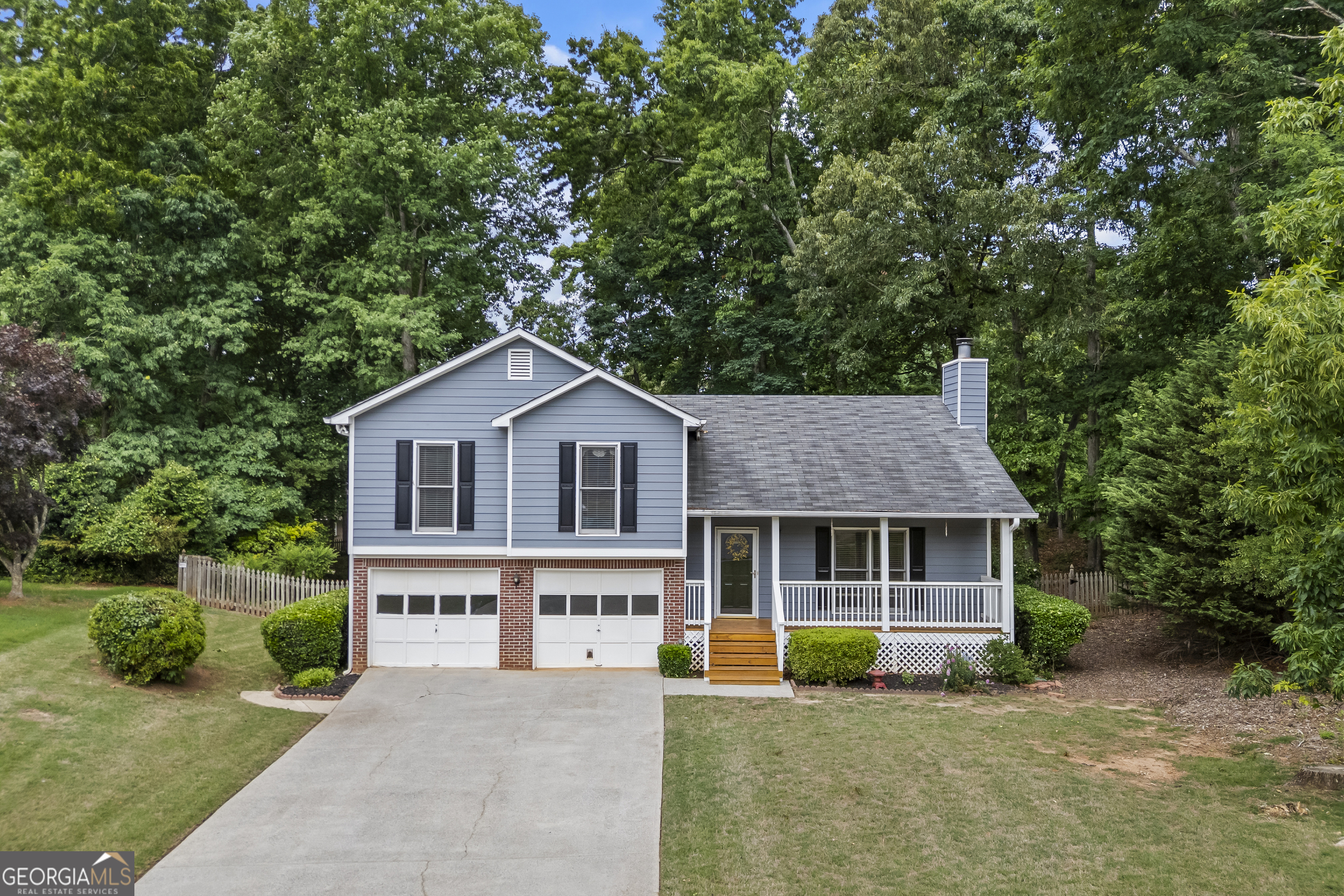 455 Charlyne Way