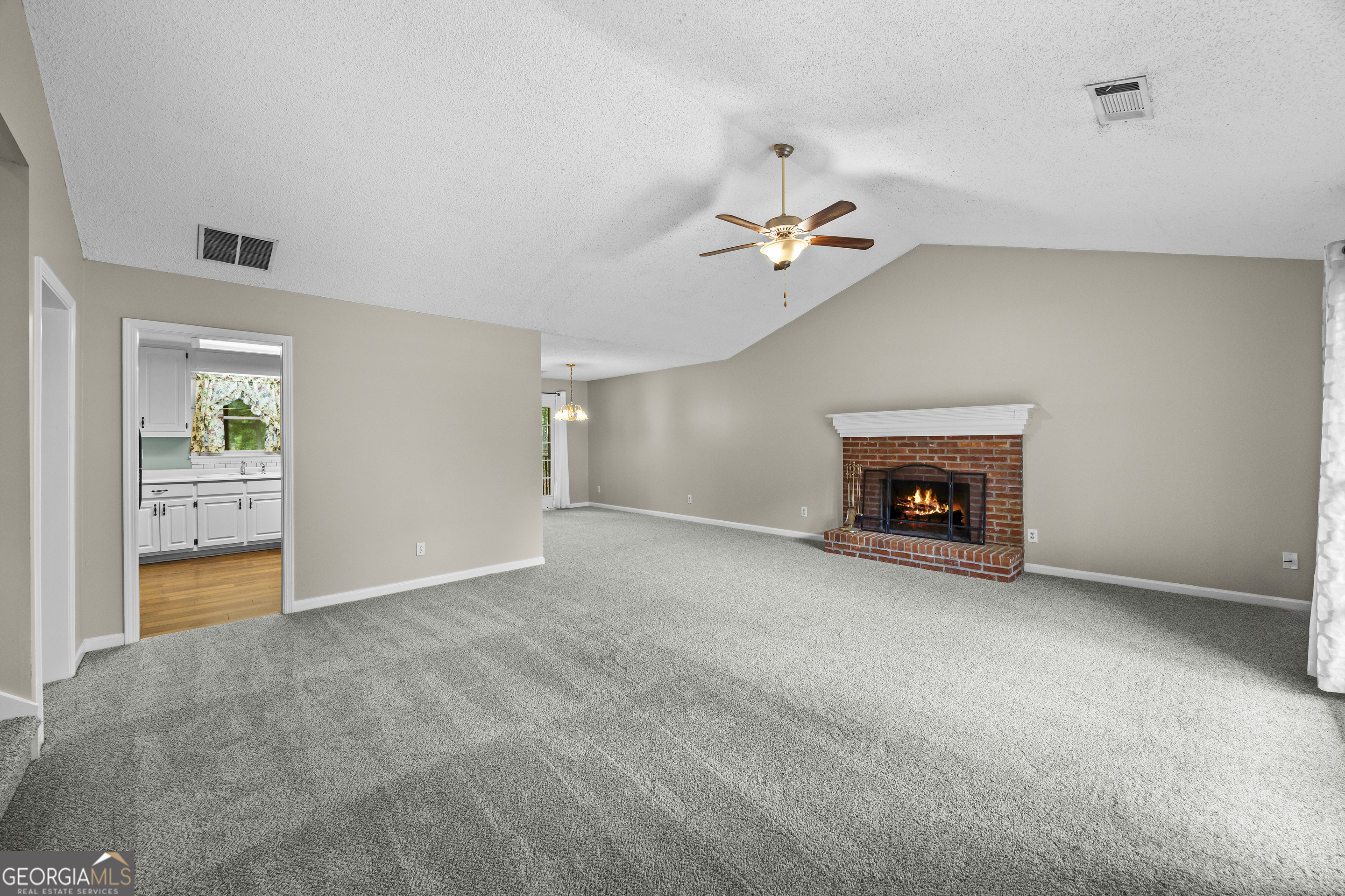 455 Charlyne Way Property Photo 8