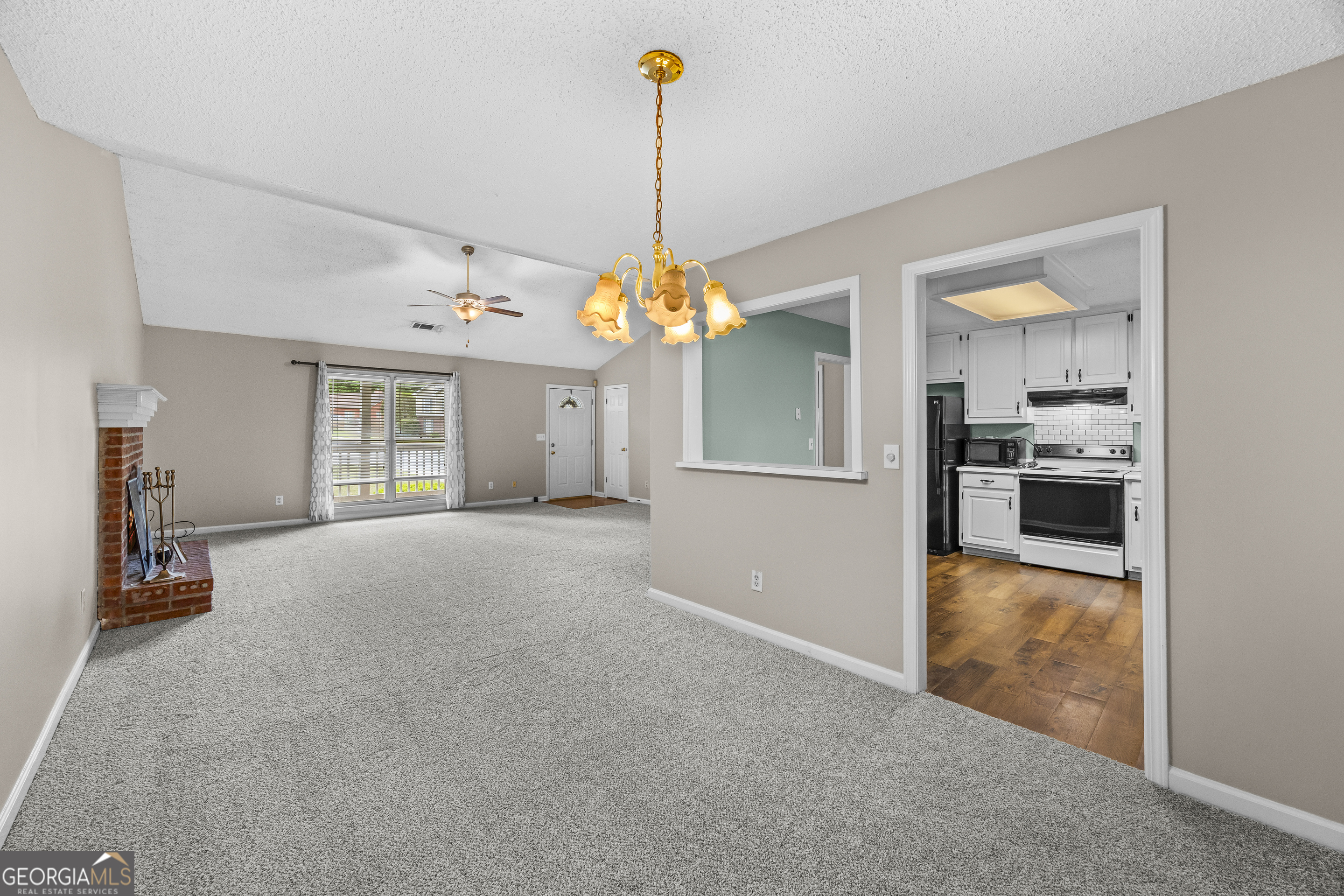 455 Charlyne Way Property Photo 14