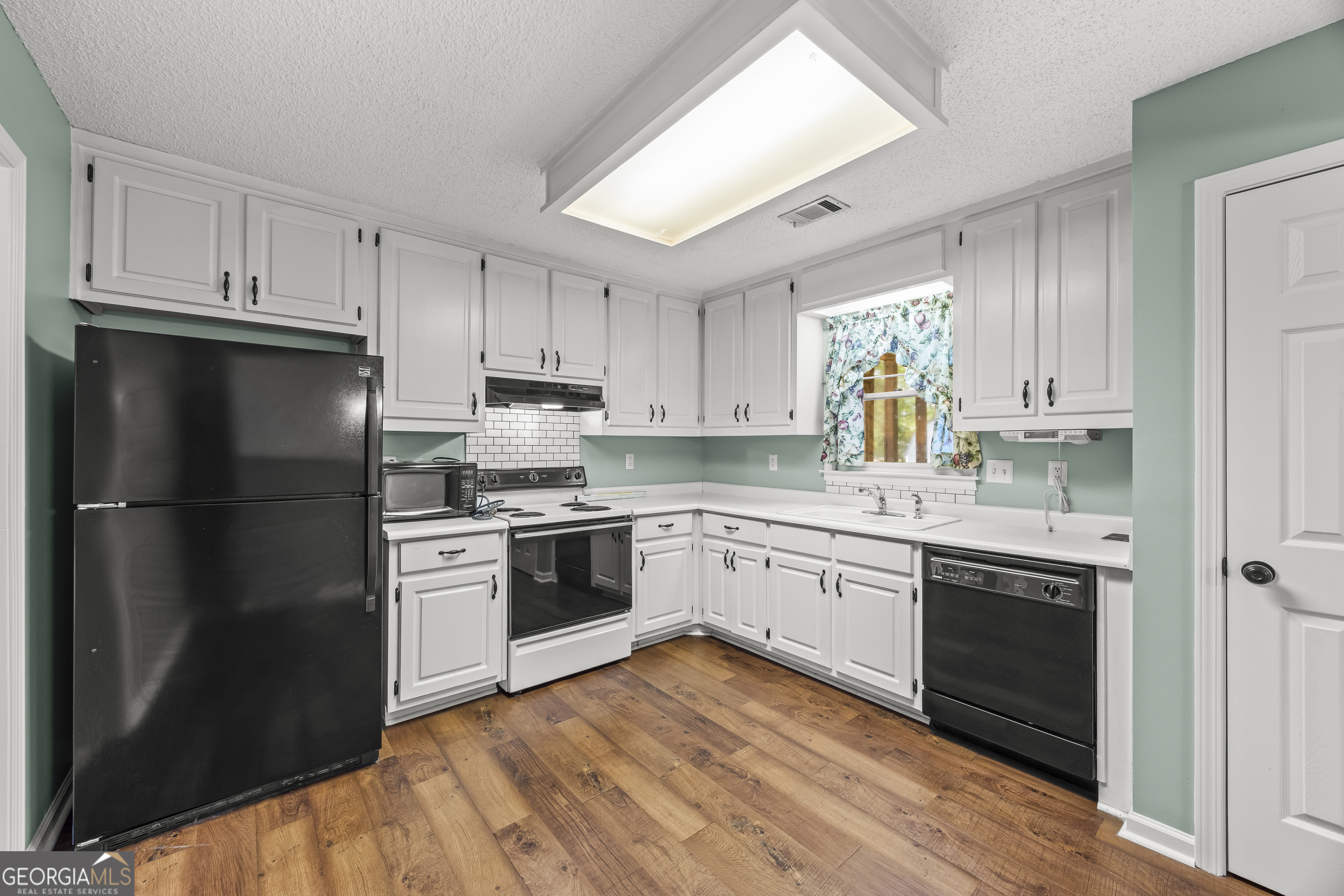 455 Charlyne Way Property Photo 17