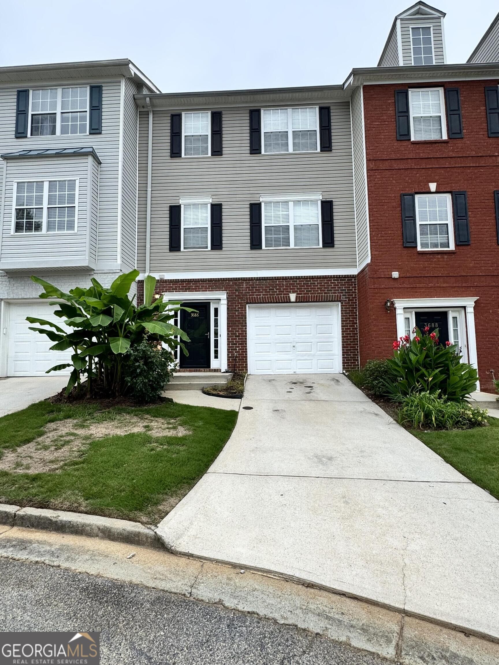 3686 Lantern Walk Lane Property Photo 1