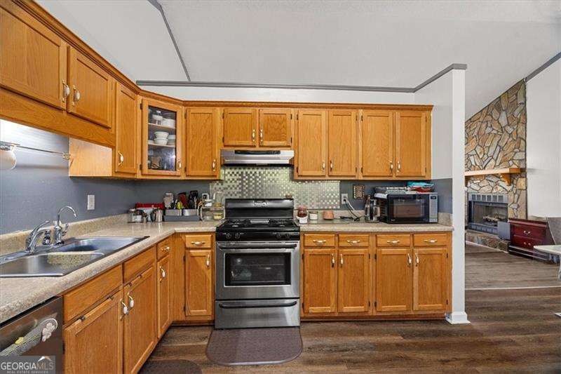 143 Honeysuckle Drive Se Property Photo 15