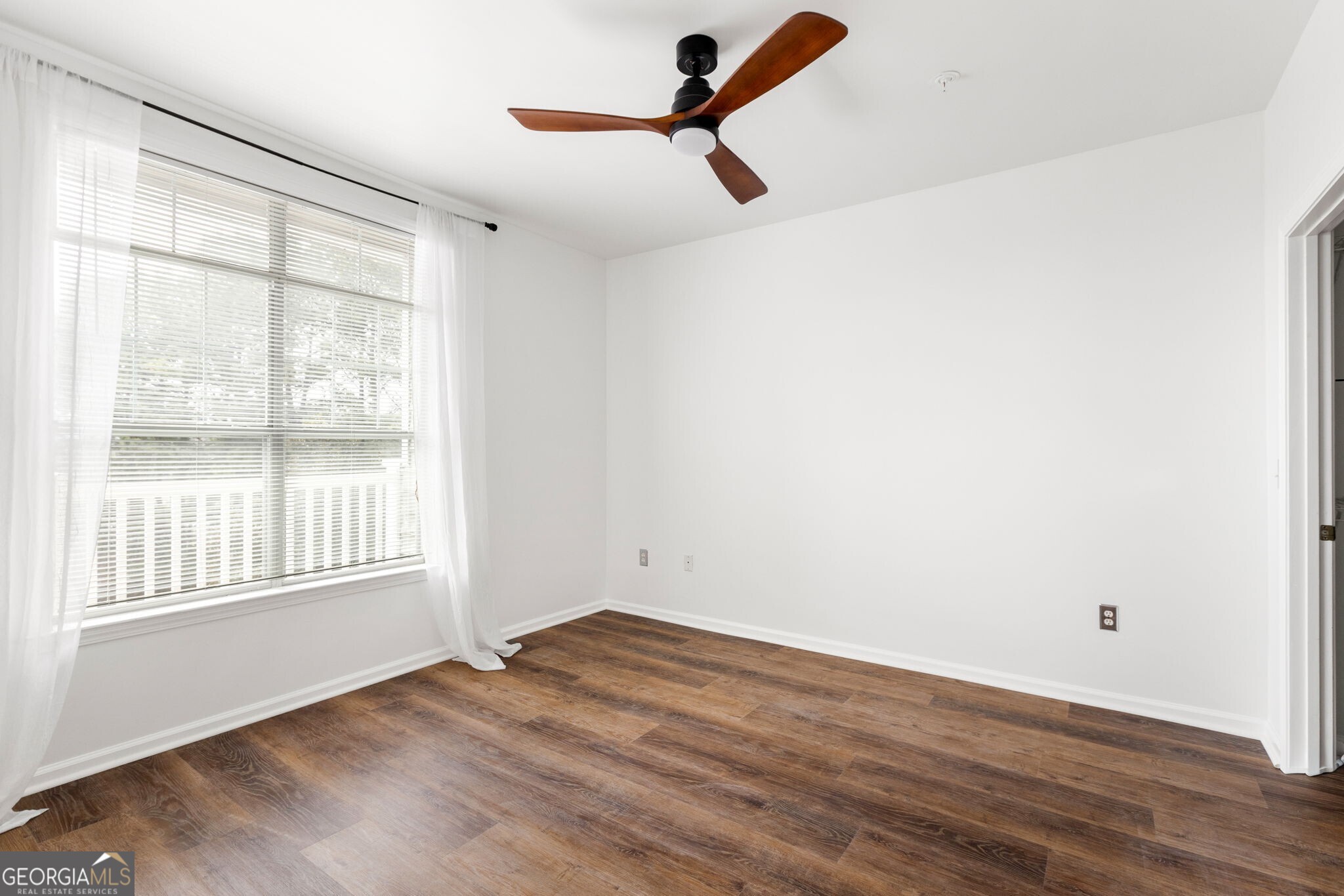 2700 Pine Tree Road Ne # 1317 Property Photo 25