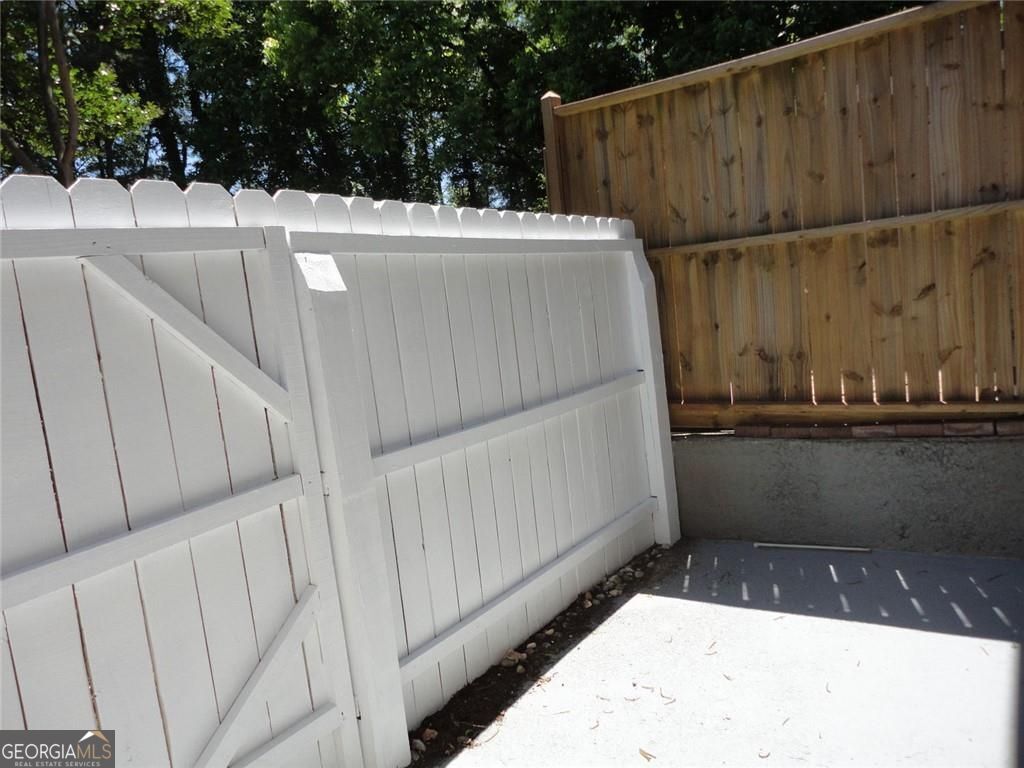 403 Northdale Court Property Photo 7