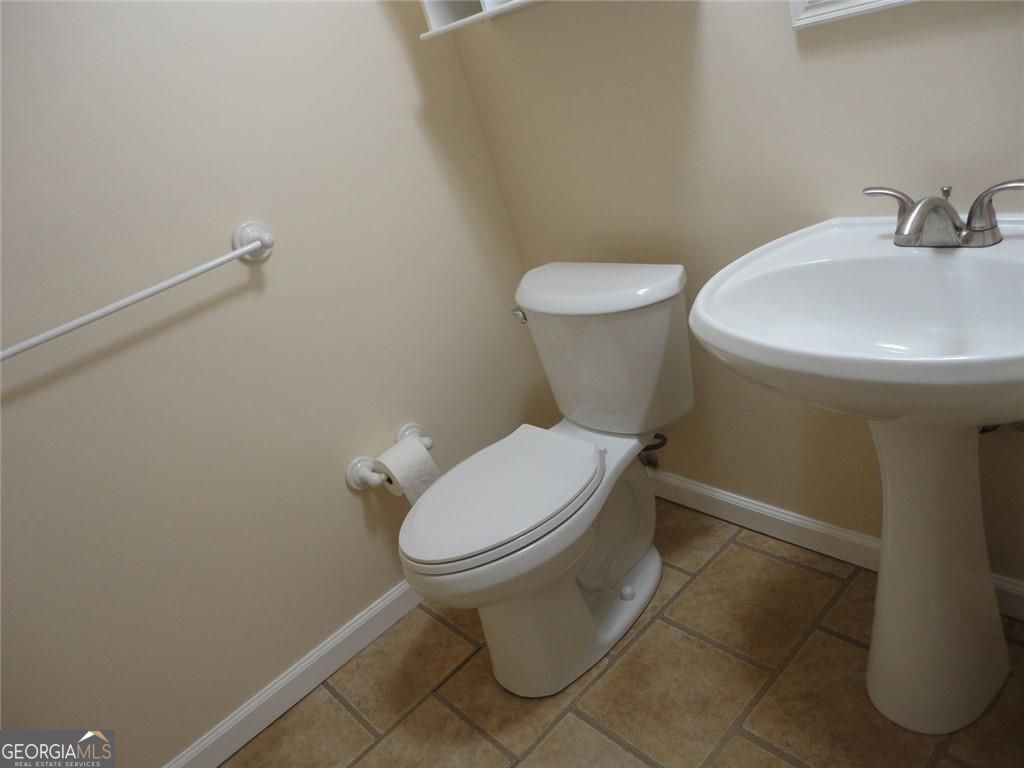 403 Northdale Court Property Photo 13