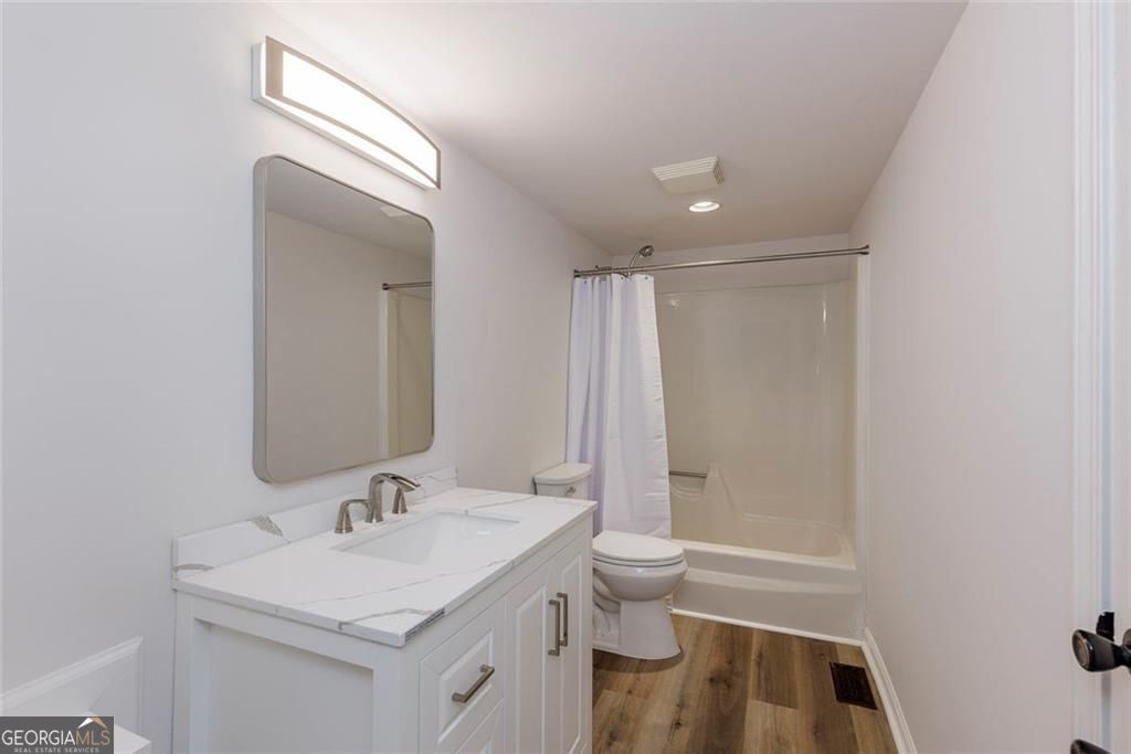 3450 Winfair Place Property Photo 23