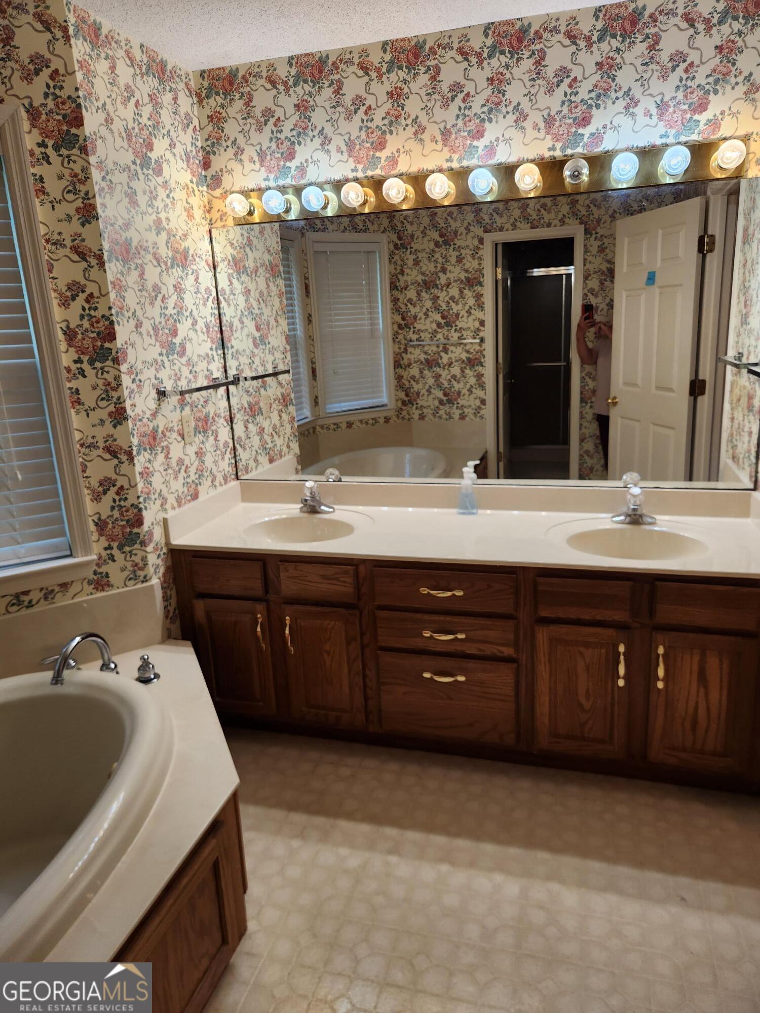 415 Highway 151 Property Photo 11