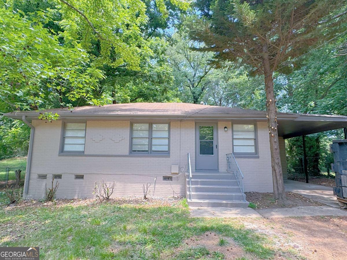 634 Currie Drive Property Photo 1