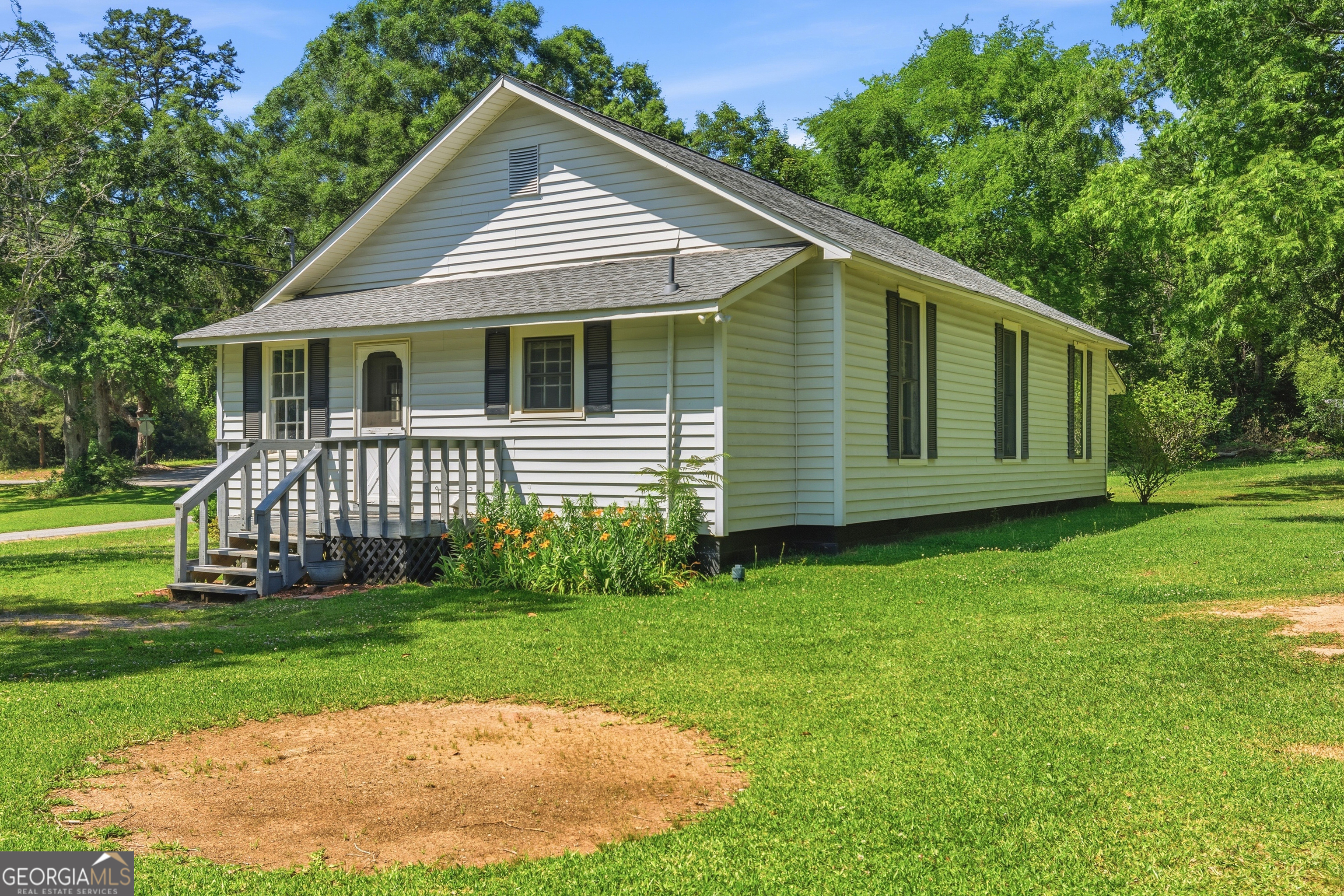 110 Imperial Lakeview Drive Property Photo 3