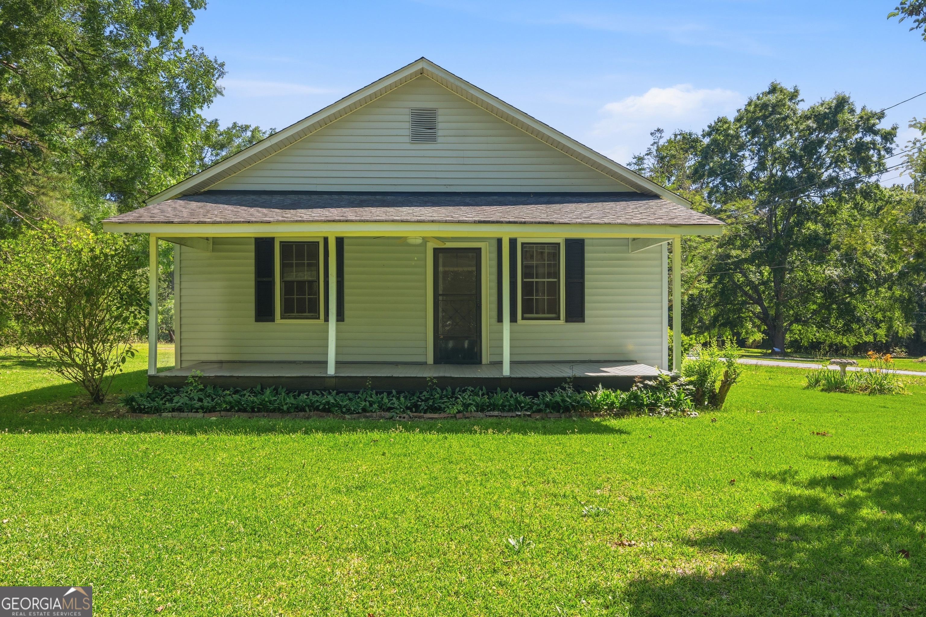 110 Imperial Lakeview Drive Property Photo 4