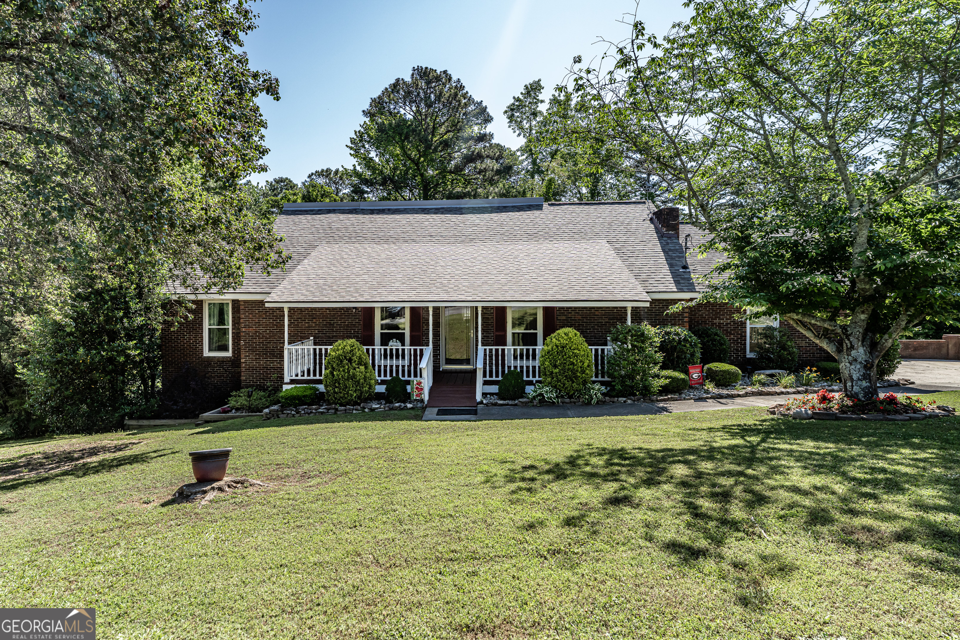 18 College View Drive Sw Property Photo 1