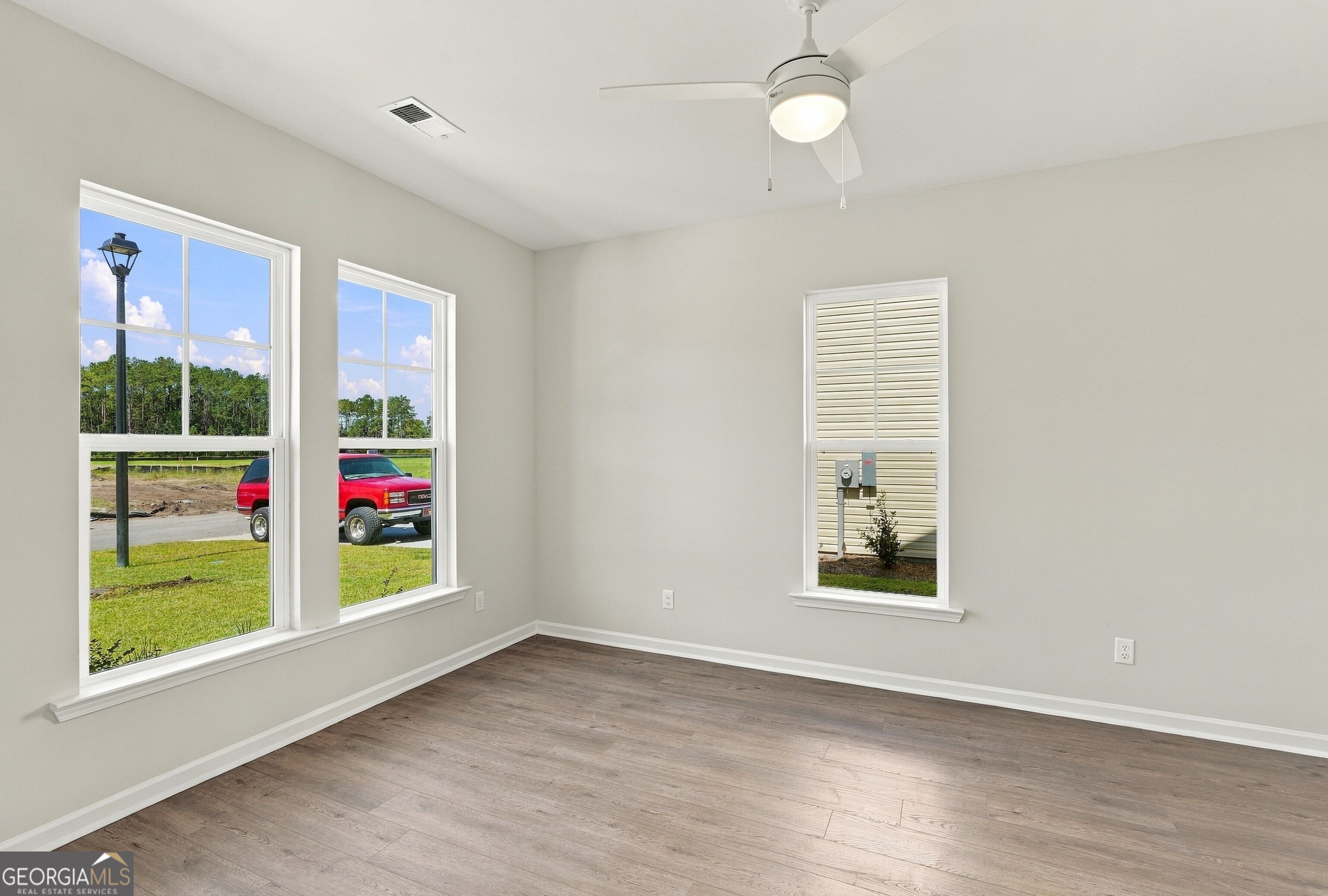 318 Creek Way Property Photo 7
