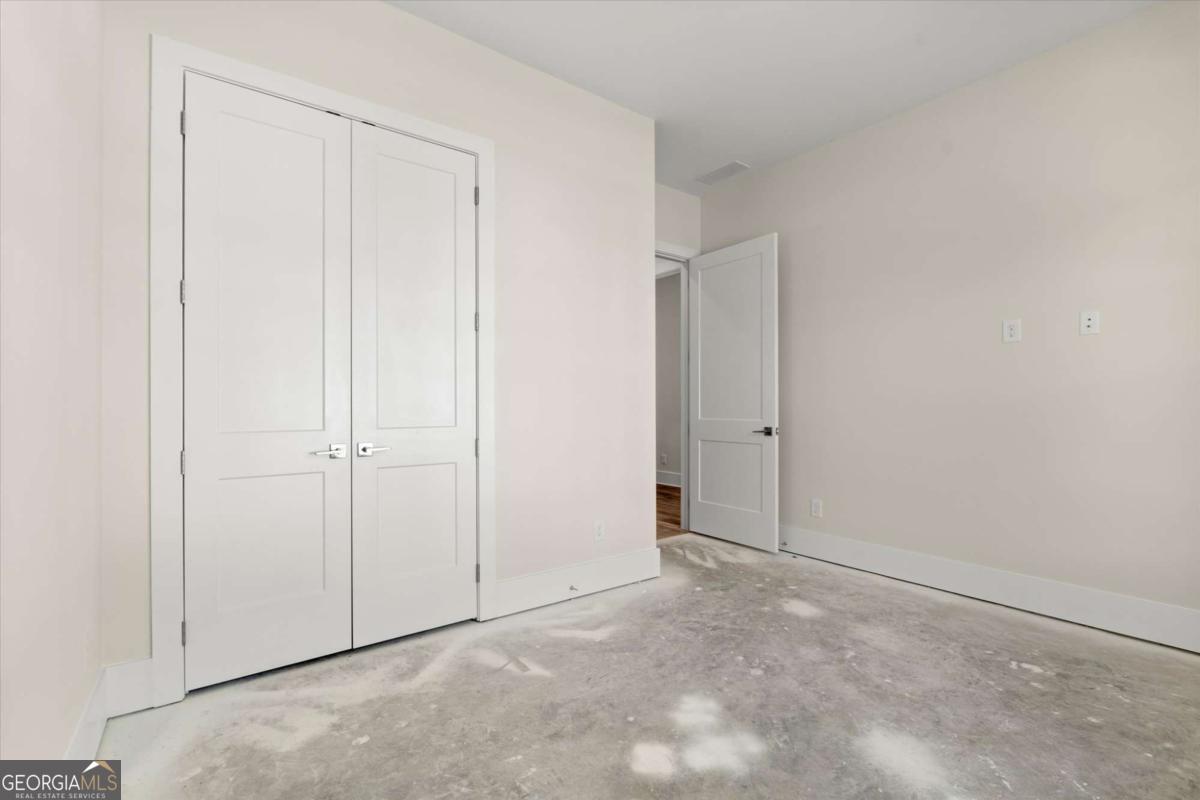 3547 Cedarvale Court Property Photo 7