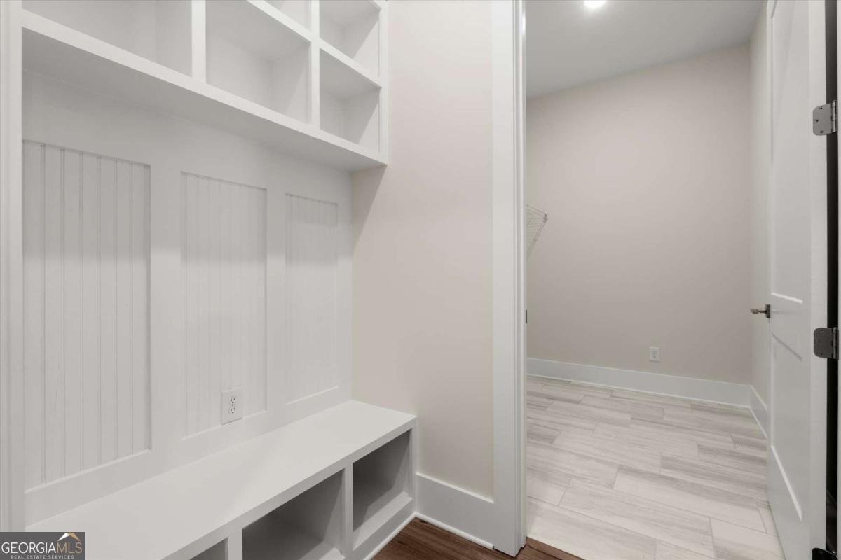 3547 Cedarvale Court Property Photo 12
