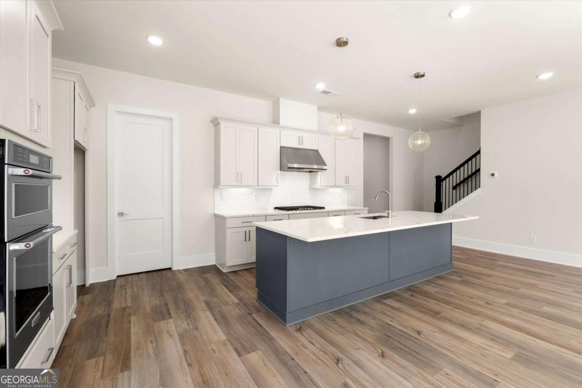3547 Cedarvale Court Property Photo 14