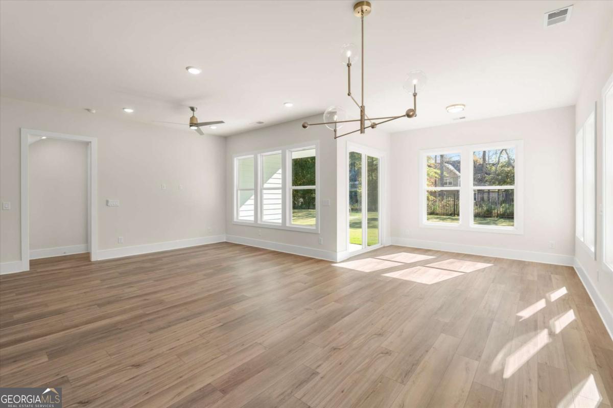 3547 Cedarvale Court Property Photo 18