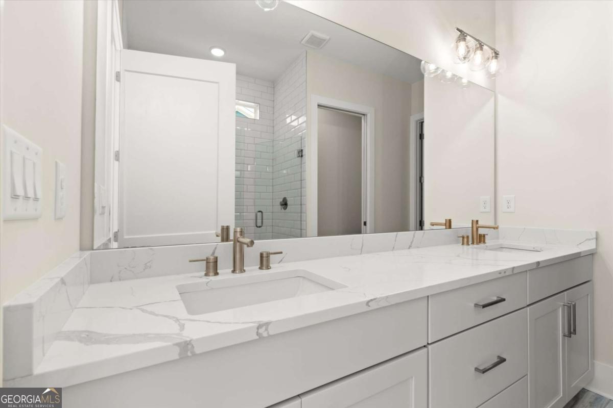 3547 Cedarvale Court Property Photo 33