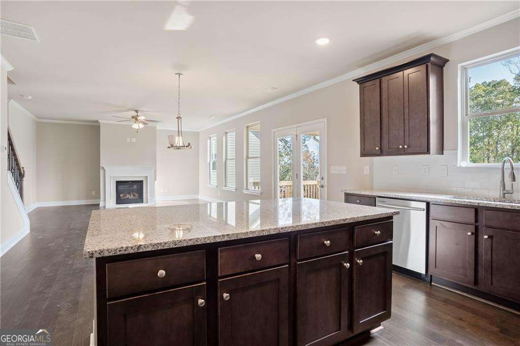 3946 Lockaby Way Property Photo 8