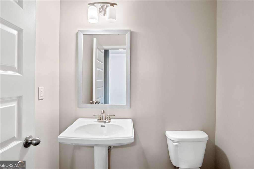 3946 Lockaby Way Property Photo 11