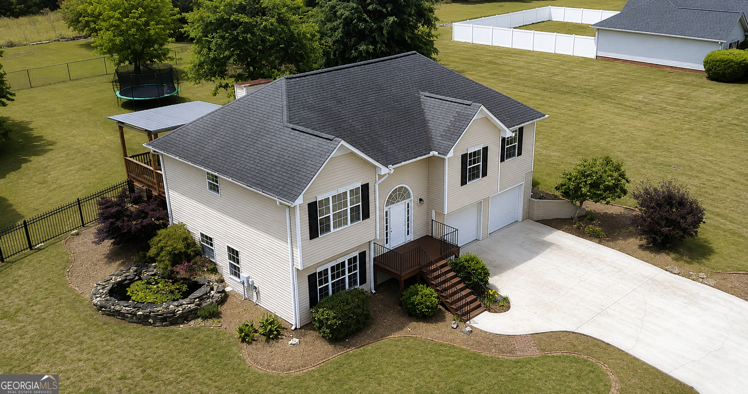 9 Ferry Crossing Drive Se Property Photo 2